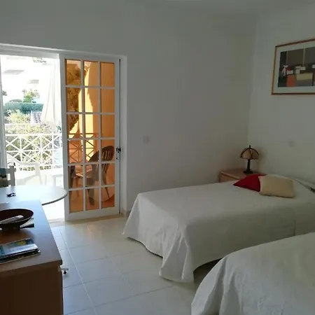 Vila Isamar البوفيرا