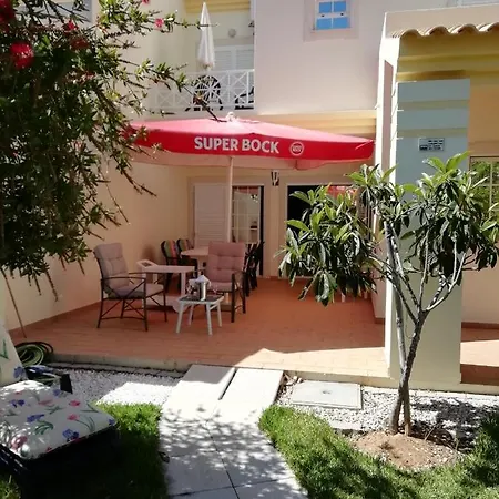Vila Isamar Homestay *
